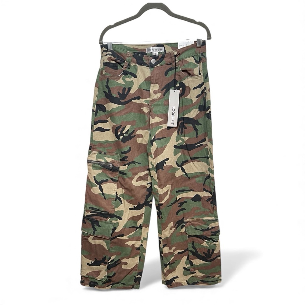 Madden Girl Camouflage Cargo Pants nwt size 9